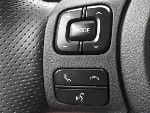 Used 2022 Lexus IS 350 F Sport image 25