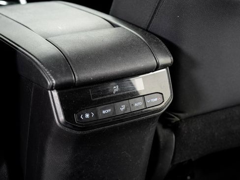 Used 2022 Toyota Highlander L image 24