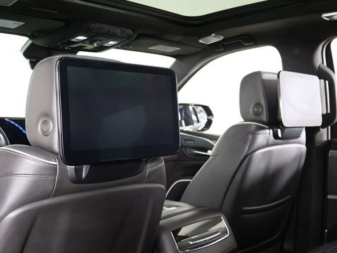 Used 2023 Cadillac Escalade Sport Platinum AWD/4WD image 45