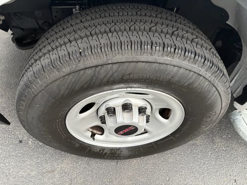 Used 2024 GMC Savana 2500 w/ Driver Convenience Package image 13