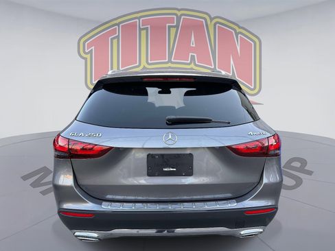 Used 2021 Mercedes-Benz GLA 250 4MATIC image 4