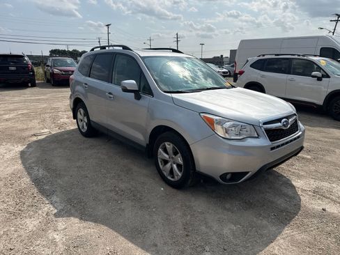 Used 2014 Subaru Forester 2.5i Touring AWD/4WD image 4