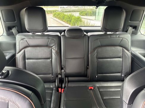 New 2025 Lincoln Navigator Black Label image 24