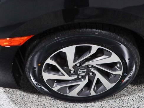 Used 2016 Honda Civic EX image 11