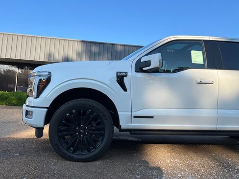 New 2025 Ford F150 Platinum w/ Equipment Group 702A High image 33