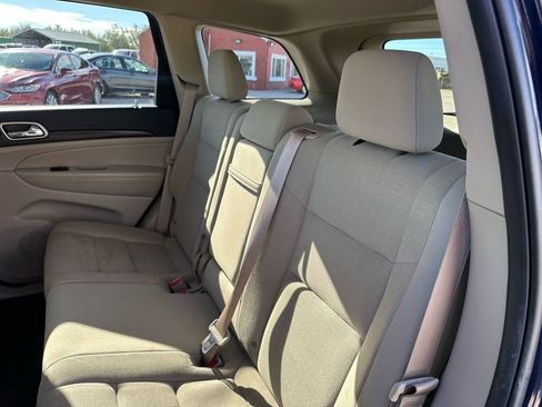 Used 2017 Jeep Grand Cherokee Laredo w/ Quick Order Package 23E image 31