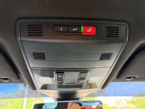 Used 2025 Volkswagen Jetta Sport FWD image 35