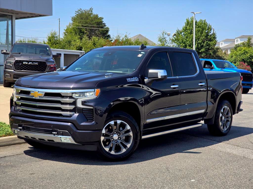 Used 2023 Chevrolet Silverado 1500 High Country w/ Z71 Off-Road Package AWD/4WD image 2