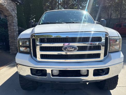 Used 2005 Ford F250 Lariat AWD/4WD image 8