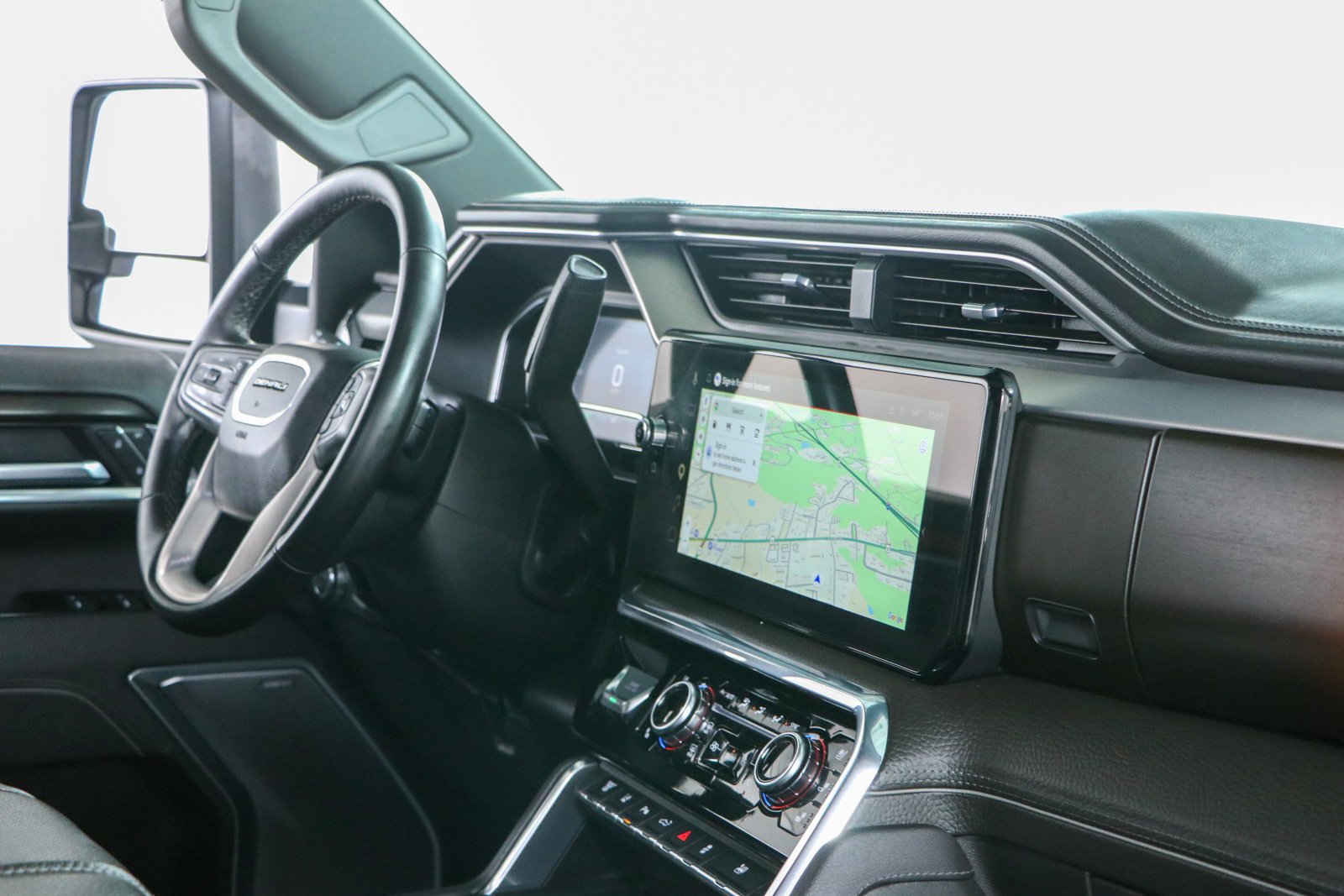 Used 2025 GMC Sierra 3500 Denali AWD/4WD image 29