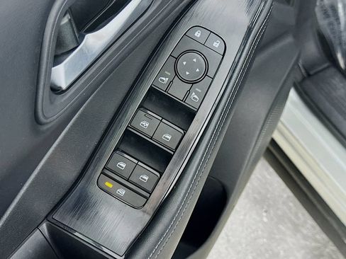 Used 2024 Nissan Rogue SV FWD image 20