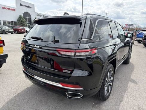 Used 2023 Jeep Grand Cherokee Overland AWD/4WD image 7