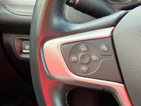 Used 2023 GMC Acadia SLT AWD/4WD image 30