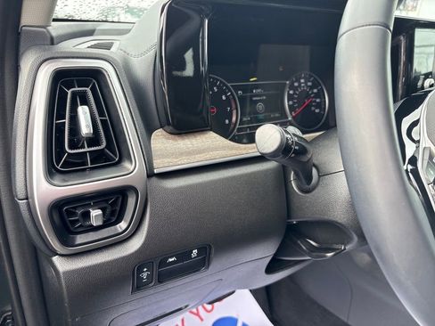 Used 2023 Kia Sorento S image 17