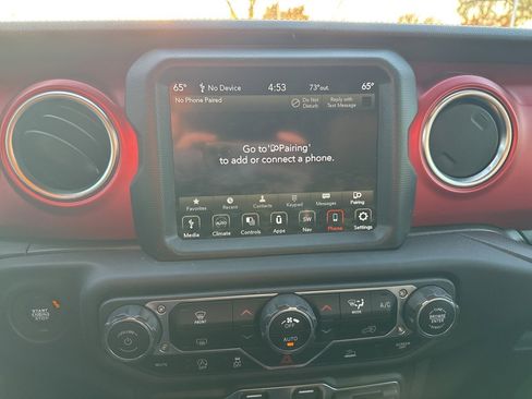 Used 2022 Jeep Gladiator Rubicon w/ Trailer Tow Package image 11