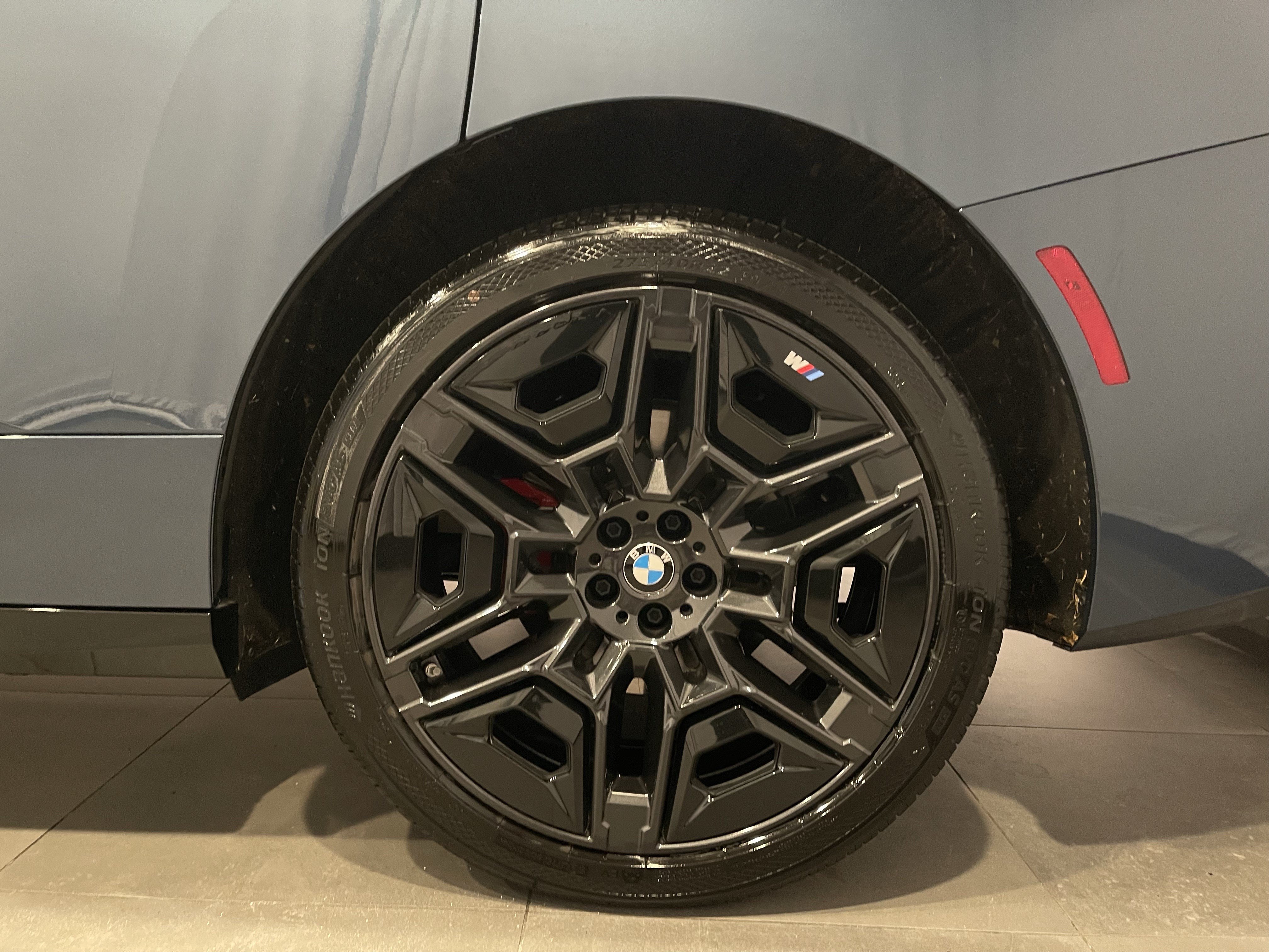 Used 2026 BMW iX xDrive45 w/ M Sport Package AWD/4WD image 8