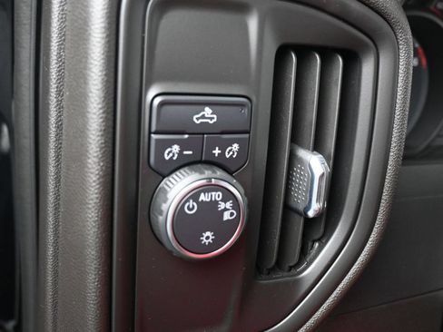 Used 2022 Chevrolet Silverado 1500 Custom RWD image 14
