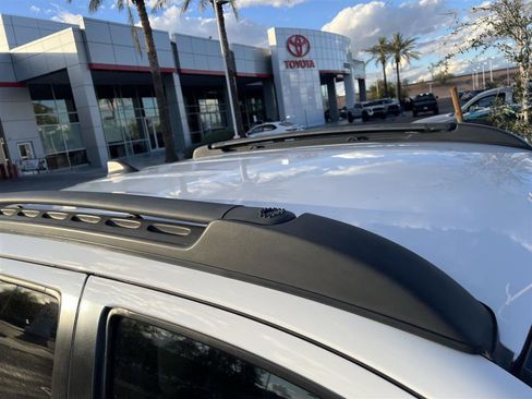 Used 2020 Toyota Tacoma SR5 w/ Technology Package image 6