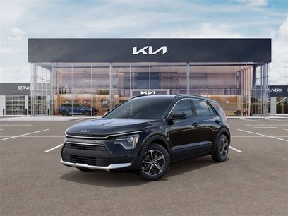 New 2025 Kia Niro LX