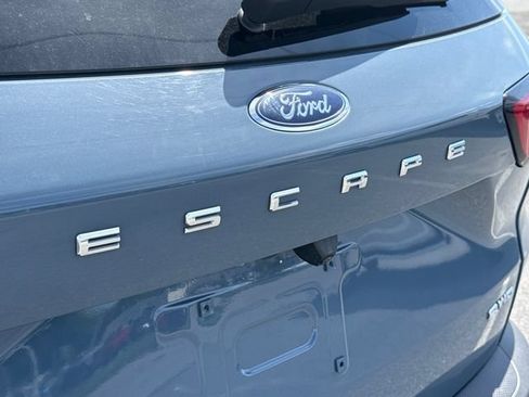 Used 2023 Ford Escape Active AWD/4WD image 17