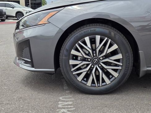 New 2026 Nissan Altima 2.5 SV AWD/4WD image 9