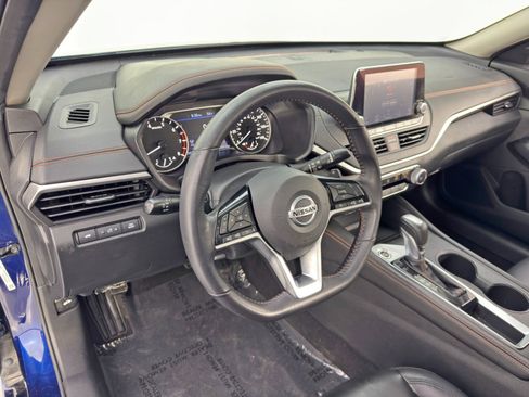 Used 2021 Nissan Altima 2.5 SR w/ SR Premium Package image 13