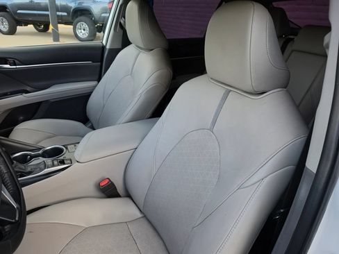 Used 2020 Toyota Camry XSE w/ Navigation Package FWD image 15
