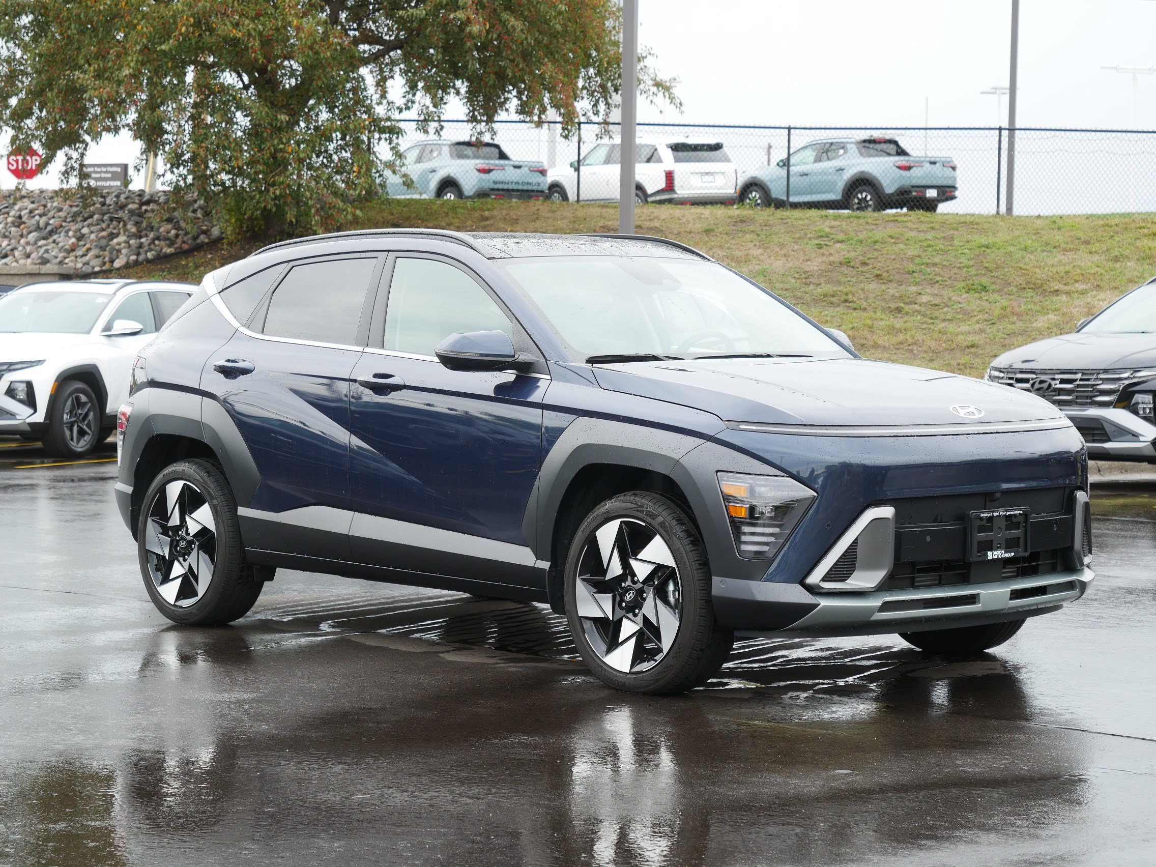 Used 2024 Hyundai Kona Limited AWD/4WD image 4