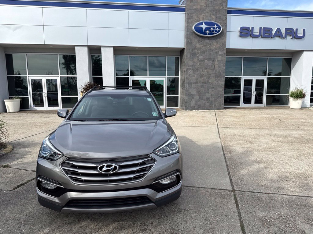 Used 2017 Hyundai Santa Fe Sport FWD image 2