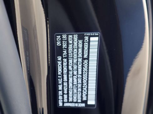 Certified 2025 Porsche 911 Carrera image 28