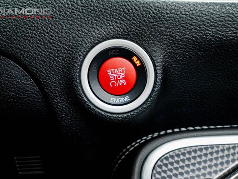 Used 2015 Dodge Challenger SRT Hellcat RWD image 24
