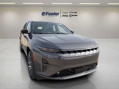 New 2025 Jeep Wagoneer S Limited image 3