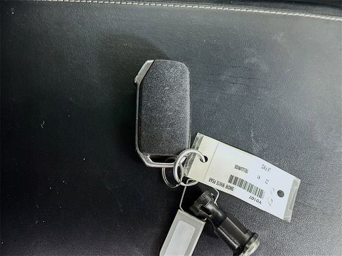 Used 2020 Kia Telluride LX image 33