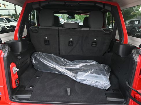 Used 2025 Jeep Wrangler Unlimited Sport S 4xe AWD/4WD image 32