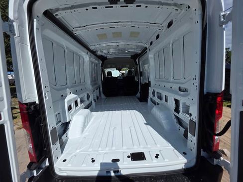 New 2026 Ford Transit 250 148 Medium Roof image 22