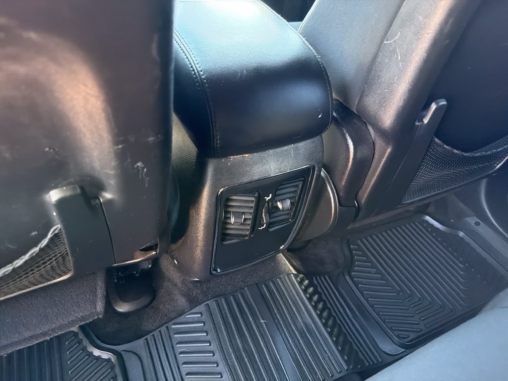 Used 2015 Jeep Grand Cherokee Laredo w/ Quick Order Package 23E RWD image 29