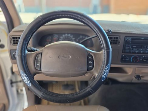 Used 1999 Ford F350 Lariat RWD image 13