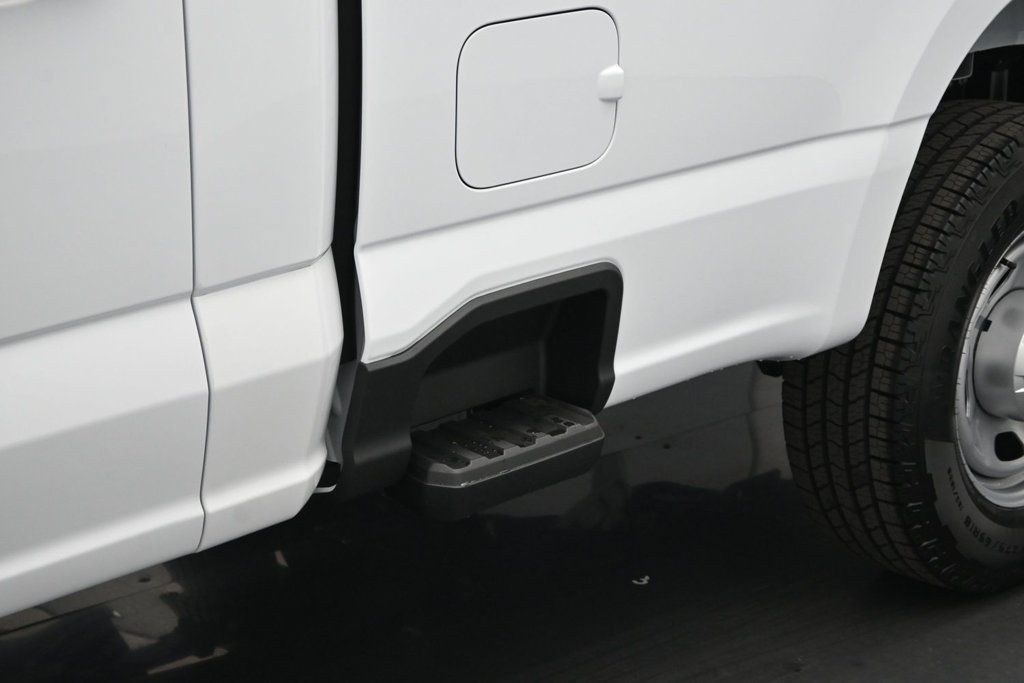 New 2027 Ford F350 XL w/ XL Chrome Package RWD image 18