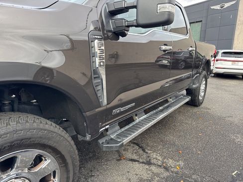 Used 2024 Ford F350 Lariat image 11