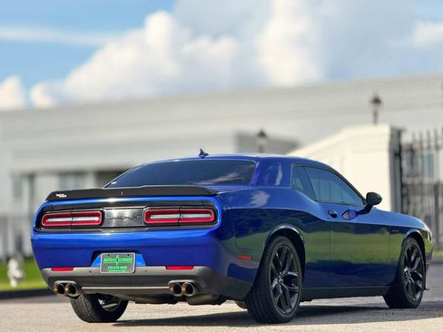 Used 2022 Dodge Challenger R/T w/ Blacktop Package RWD image 11