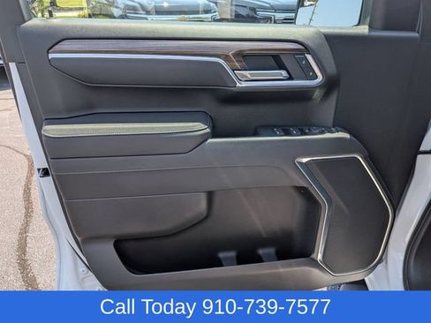 Used 2025 Chevrolet Silverado 1500 RST AWD/4WD image 12