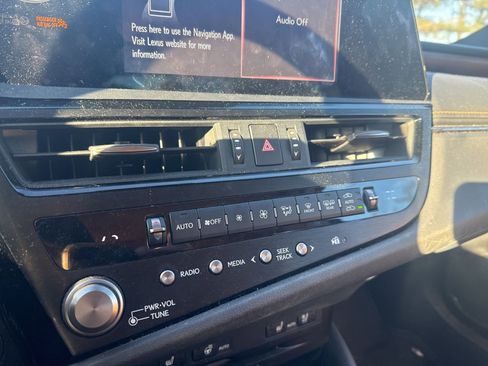 Used 2022 Lexus ES 350 w/ Premium Package image 20