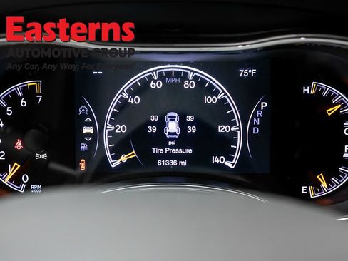 Used 2021 Jeep Grand Cherokee Laredo w/ Security & Convenience Group AWD/4WD image 18