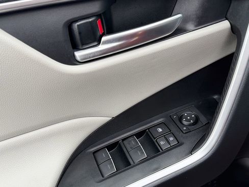 Certified 2025 Toyota RAV4 XLE w/ Convenience Package image 11