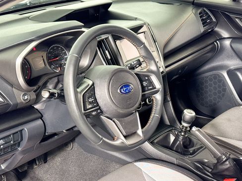 Used 2020 Subaru Crosstrek 2.0i Premium image 16