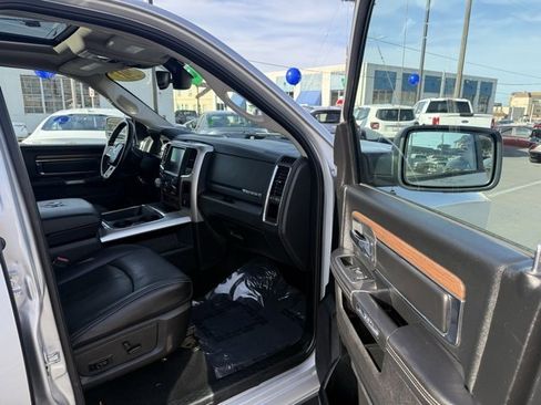 Used 2017 RAM 1500 Laramie w/ Convenience Group image 13