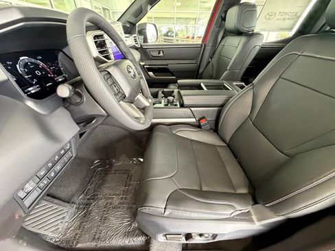 New 2026 Toyota Tundra Limited AWD/4WD image 17