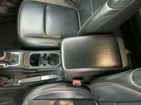 Used 2021 Jeep Gladiator Mojave AWD/4WD image 45