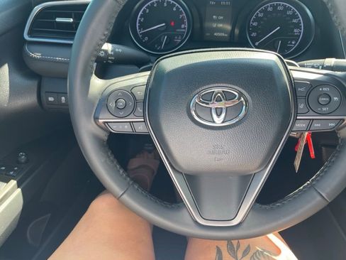 Used 2023 Toyota Camry SE image 12