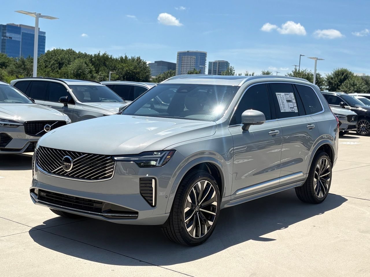 New 2026 Volvo XC90 B6 Plus w/ Protection Package Premier AWD/4WD image 3